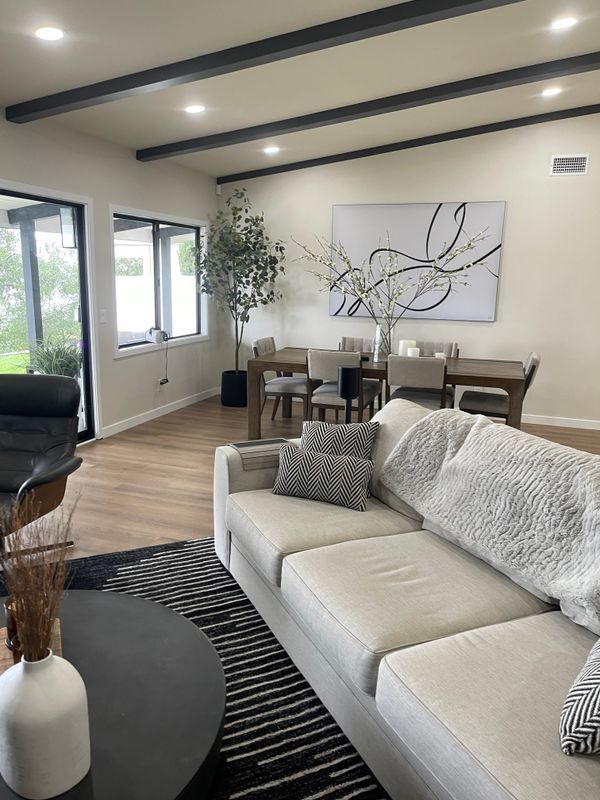 4955 Alatar Dr in Los Angeles, CA - Building Photo - Building Photo