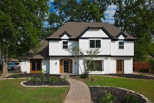 1719 Wagon Gap Trail in Houston, TX - Building Photo