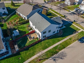 3048 Impressions Dr in Lake In The Hills, IL - Building Photo - Building Photo