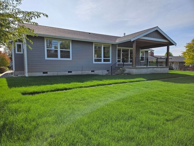 5416 Salish Rd in Blaine, WA - Building Photo - Building Photo