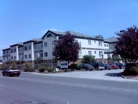 Meeker Court in Kent, WA - Building Photo