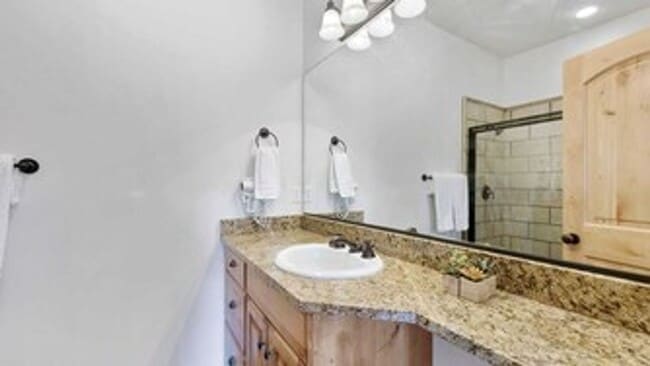 property at 5063 E Lakeview Dr