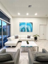 3806 Oak Ridge Cir in Weston, FL - Building Photo - Building Photo