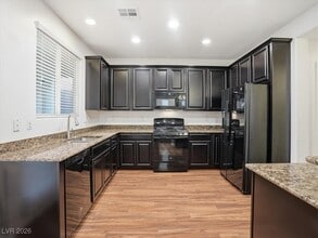 9333 W Pearblossom Sky Ave in Las Vegas, NV - Building Photo - Building Photo