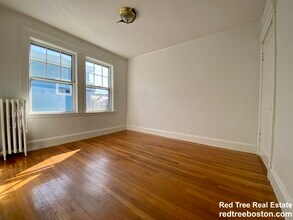94 Beechcroft St, Unit 3 in Boston, MA - Building Photo - Building Photo