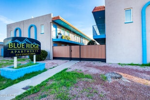 819 S Stapley Dr in Mesa, AZ - Building Photo