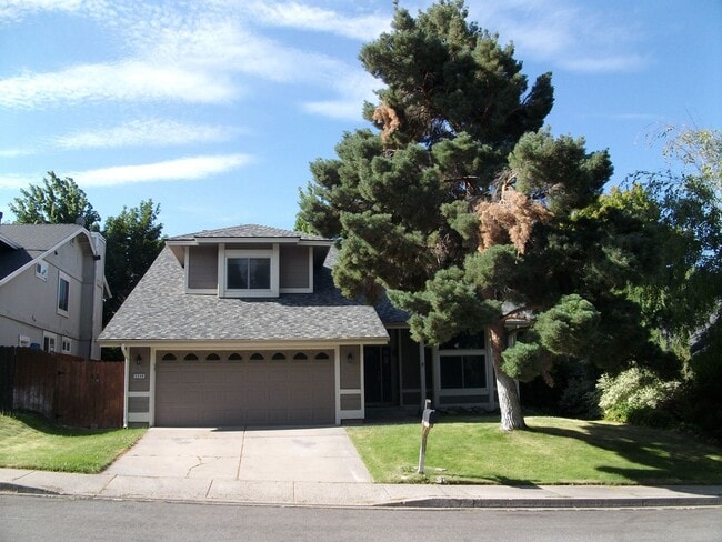 property at 5340 Mountcrest Ln