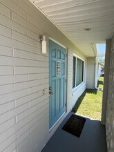 371 Granada St in New Smyrna Beach, FL - Foto de edificio - Building Photo