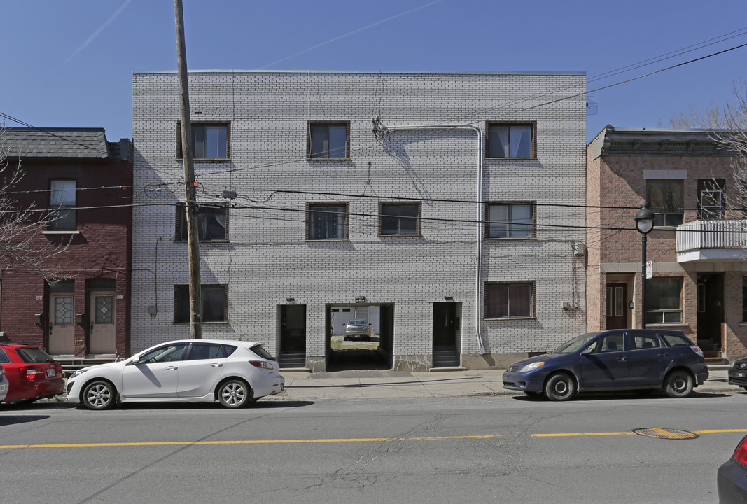 2691 du Centre in Montréal, QC - Building Photo