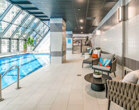425 E Erie St, Unit 1 in Chicago, IL - Building Photo - Building Photo