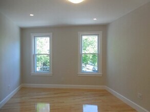 1247 Cambridge St in Cambridge, MA - Building Photo - Building Photo
