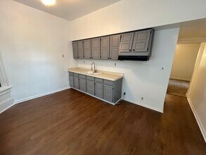 3027 W Mount Vernon Ave, Unit 3027 in Milwaukee, WI - Building Photo - Building Photo