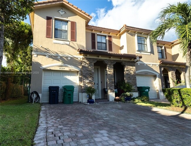 16377 SW 71st Terrace in Miami, FL - Building Photo - Building Photo