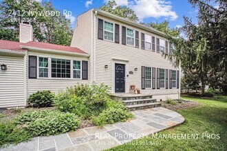 2412 Ivywood Rd in Reston, VA - Building Photo - Building Photo