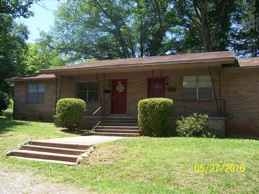 206 S Charleston St in Blacksburg, SC - Building Photo