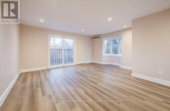 13 Normandy Pl in Oakville, ON - Building Photo - Building Photo