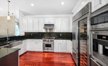 30 Lydia Dr in Guttenberg, NJ - Building Photo - Building Photo