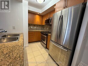1724-1500 DORIS Ave in Toronto, ON - Building Photo - Building Photo