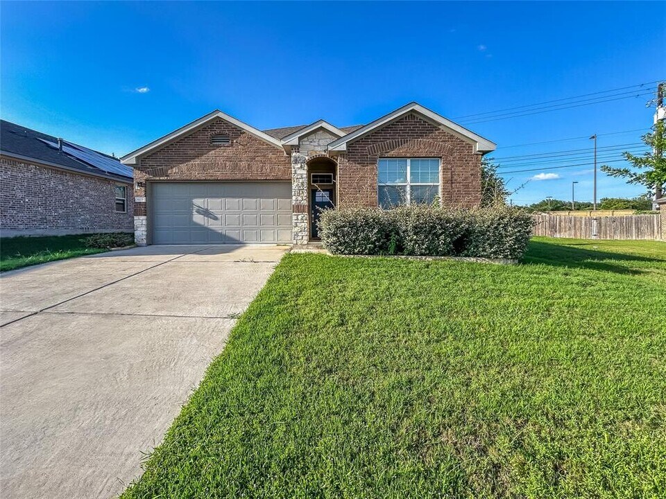 9119 Margaret Jewel Ln in Austin, TX - Building Photo
