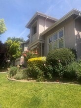 80 Pinheiro Cir in Novato, CA - Building Photo - Building Photo