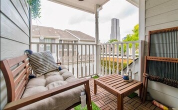 1911 Bering Dr in Houston, TX - Building Photo - Building Photo