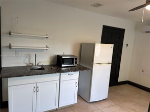 7730 SW 127th Dr in Miami, FL - Building Photo - Building Photo