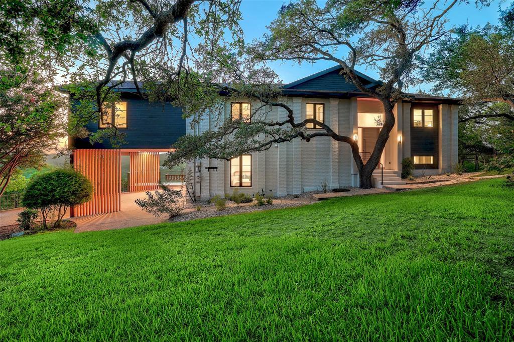 912 Calithea Rd in West Lake Hills, TX - Foto de edificio