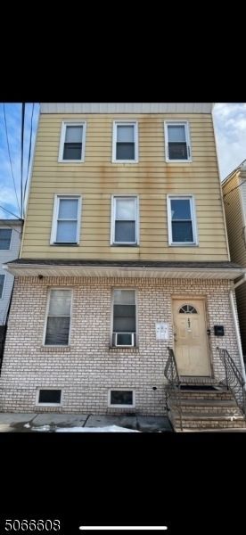 202 S 5th St in Elizabeth, NJ - Building Photo - Building Photo