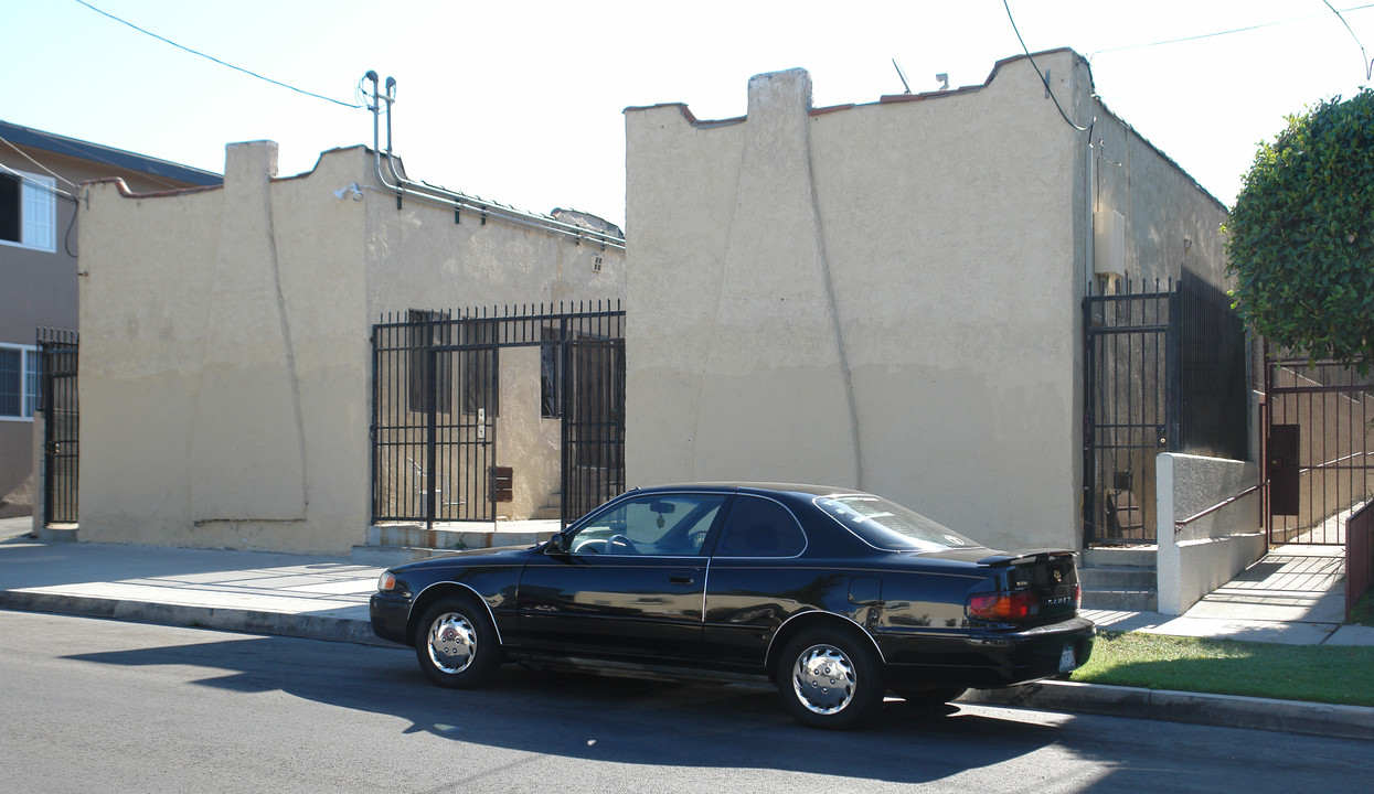 5060 Argus Dr in Los Angeles, CA - Foto de edificio