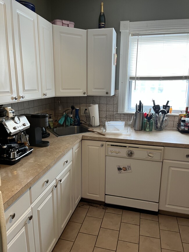 30 Antwerp St, Unit 1 in Boston, MA - Building Photo - Building Photo