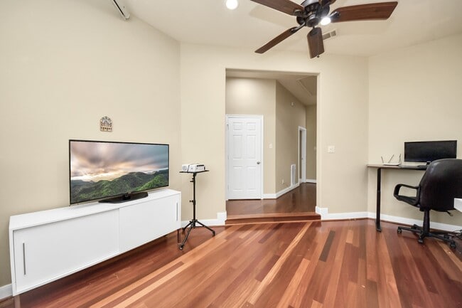 10342 Solitaire Cir