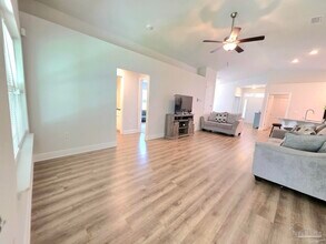 1813 Leigh Lp in Gonzalez, FL - Building Photo - Building Photo