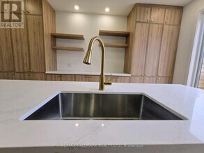 592 Danforth Rd in Toronto, ON - Building Photo - Building Photo