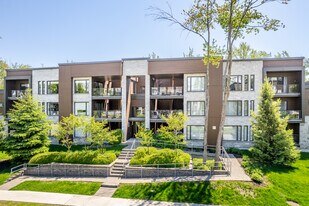 8 De Chambéry Boul in Blainville, QC - Building Photo
