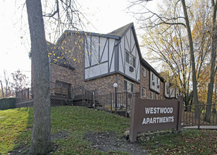 Westwood Apartments in Waukesha, WI - Building Photo - Building Photo