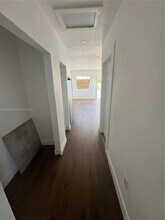 517 NW 1st Ave, Unit 1 in Hallandale Beach, FL - Building Photo - Building Photo