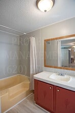 701 Cheyenne St in Coffeyville, KS - Foto de edificio - Building Photo