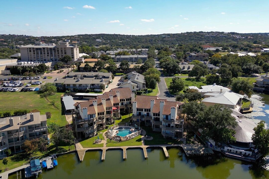 509 Short Circuit in Horseshoe Bay, TX - Building Photo