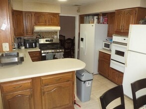 18 Briarwood Ave in Monroe, NY - Building Photo - Building Photo