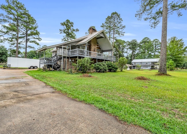 125 Rivermont Cir in Carrollton, AL - Foto de edificio - Building Photo