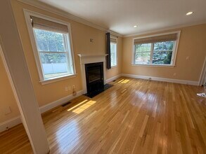 8 Kenneth St in Newton, MA - Building Photo - Building Photo