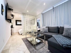 7401 N Scottsdale Rd, Unit SI FL2-ID1291335P in Scottsdale, AZ - Building Photo