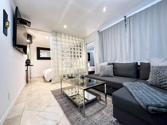 7401 N Scottsdale Rd