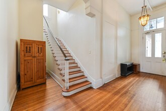 1631 Esplanade Ave in New Orleans, LA - Foto de edificio - Building Photo