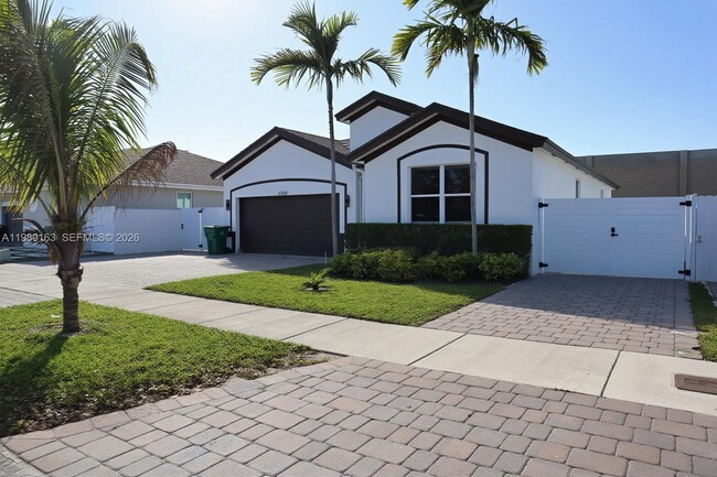 27440 SW 135th Ave Rd in Naranja, FL - Building Photo - Building Photo