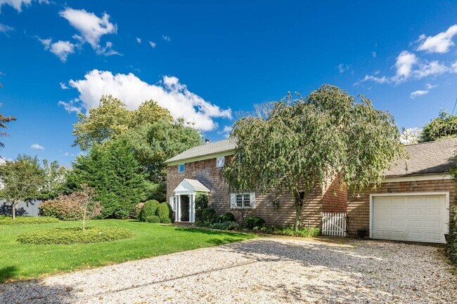 52 Toilsome Ln in East Hampton, NY - Building Photo - Building Photo