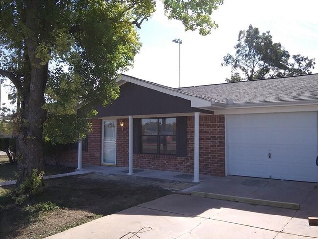 313 Ross St in Hutto, TX - Building Photo - Building Photo