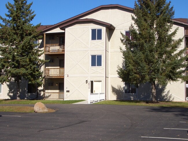 16534 Franklin Trl SE, Unit 2A in Prior Lake, MN - Building Photo - Building Photo