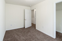 Pendleton Townhomes in Durham, NC - Foto de edificio - Interior Photo