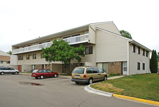 Chancellor Manor in Burnsville, MN - Building Photo - Building Photo